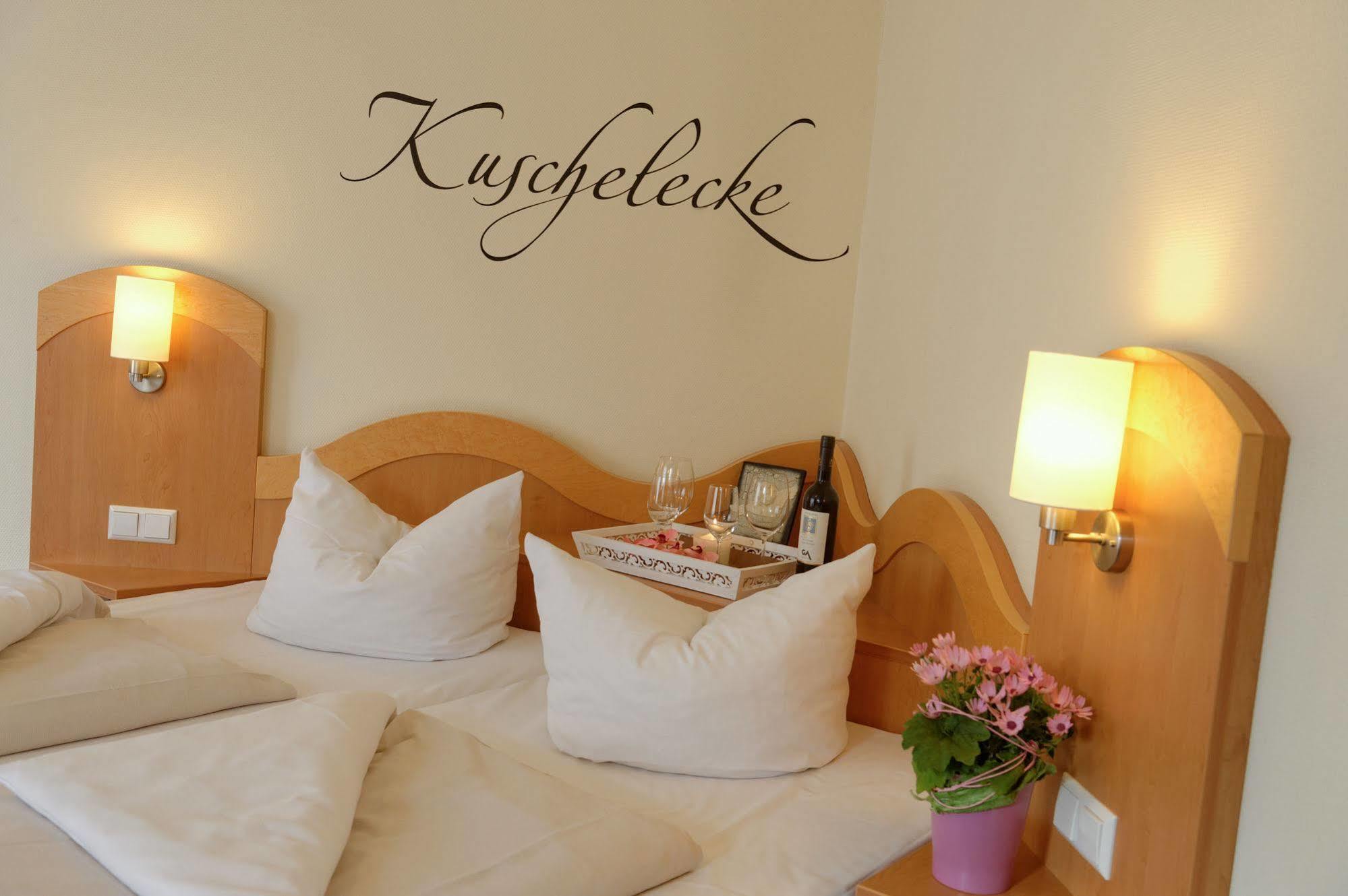 Hotel Restaurant Talblick Bad Ditzenbach Kültér fotó