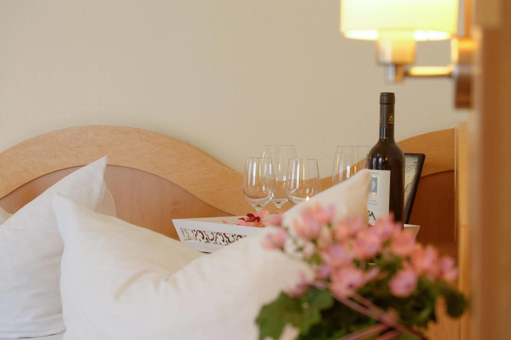 Hotel Restaurant Talblick Bad Ditzenbach Kültér fotó
