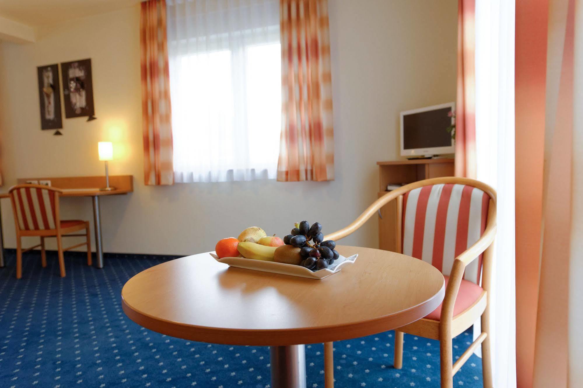 Hotel Restaurant Talblick Bad Ditzenbach Kültér fotó