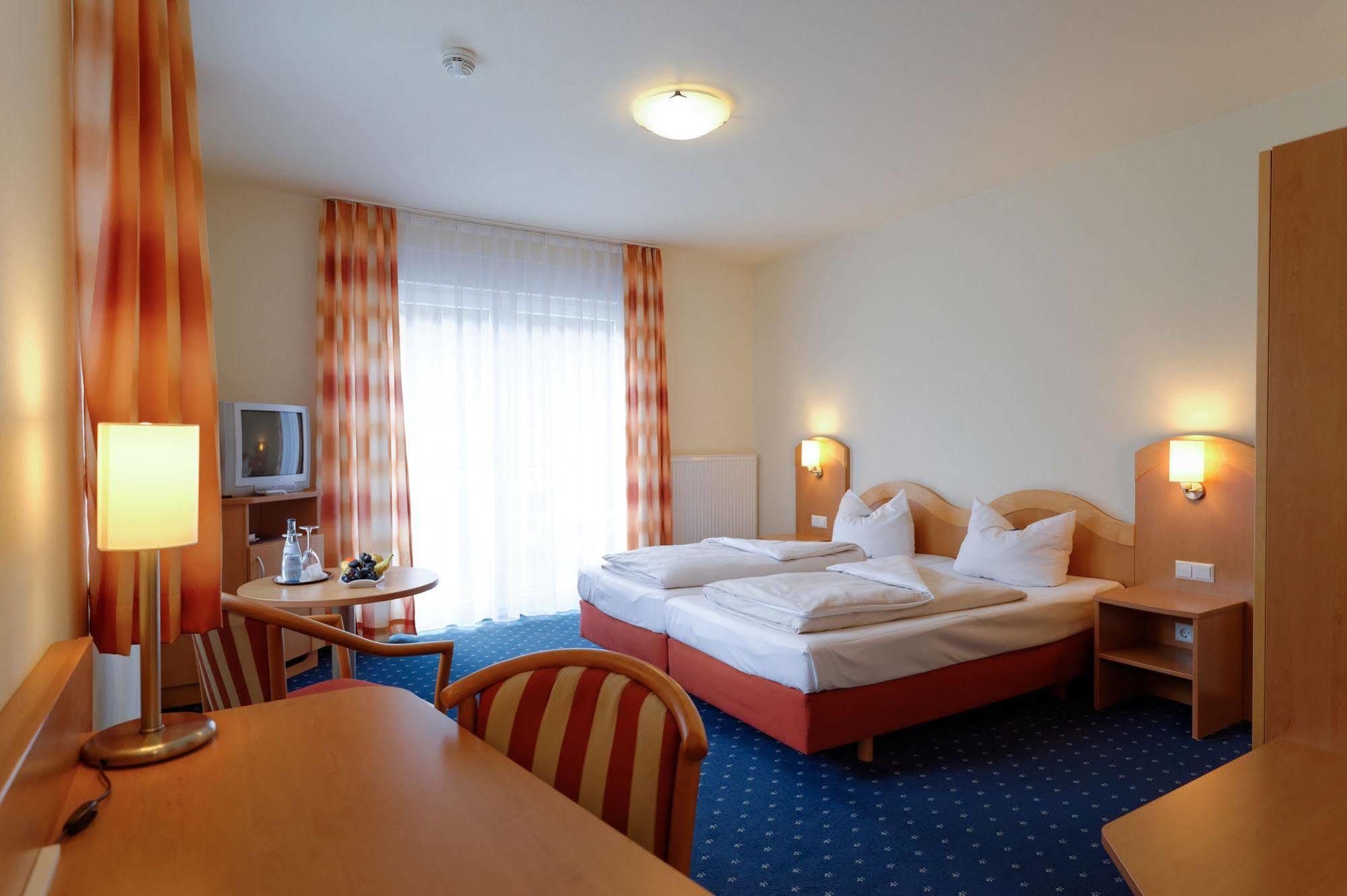 Hotel Restaurant Talblick Bad Ditzenbach Kültér fotó